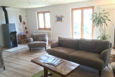 A vendre chalet rénové avec studio indépendant