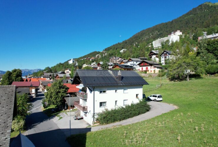 maison de deux appartements à Leysin